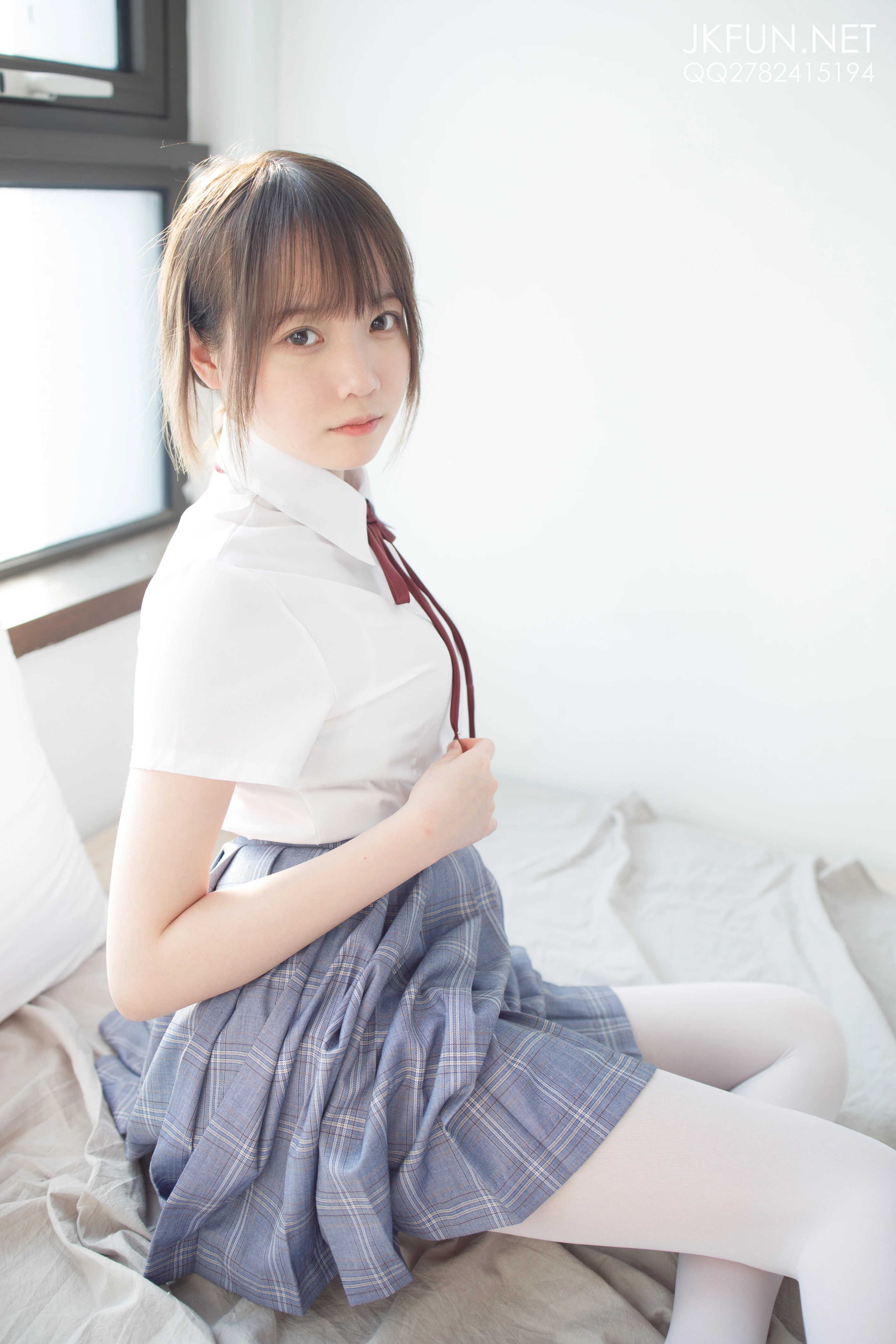 森萝财团 [JKFUN-002] Aika 可爱学妹丝足 [230P 1V]插图9